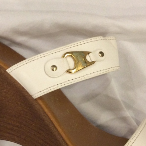 White Wedge Slide Heels Size 8.5 - Picture 8 of 8